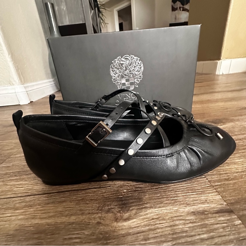 Vince Camuto Solah Womens Ballet Flats Black Studded Straps Bow Detail Size 8